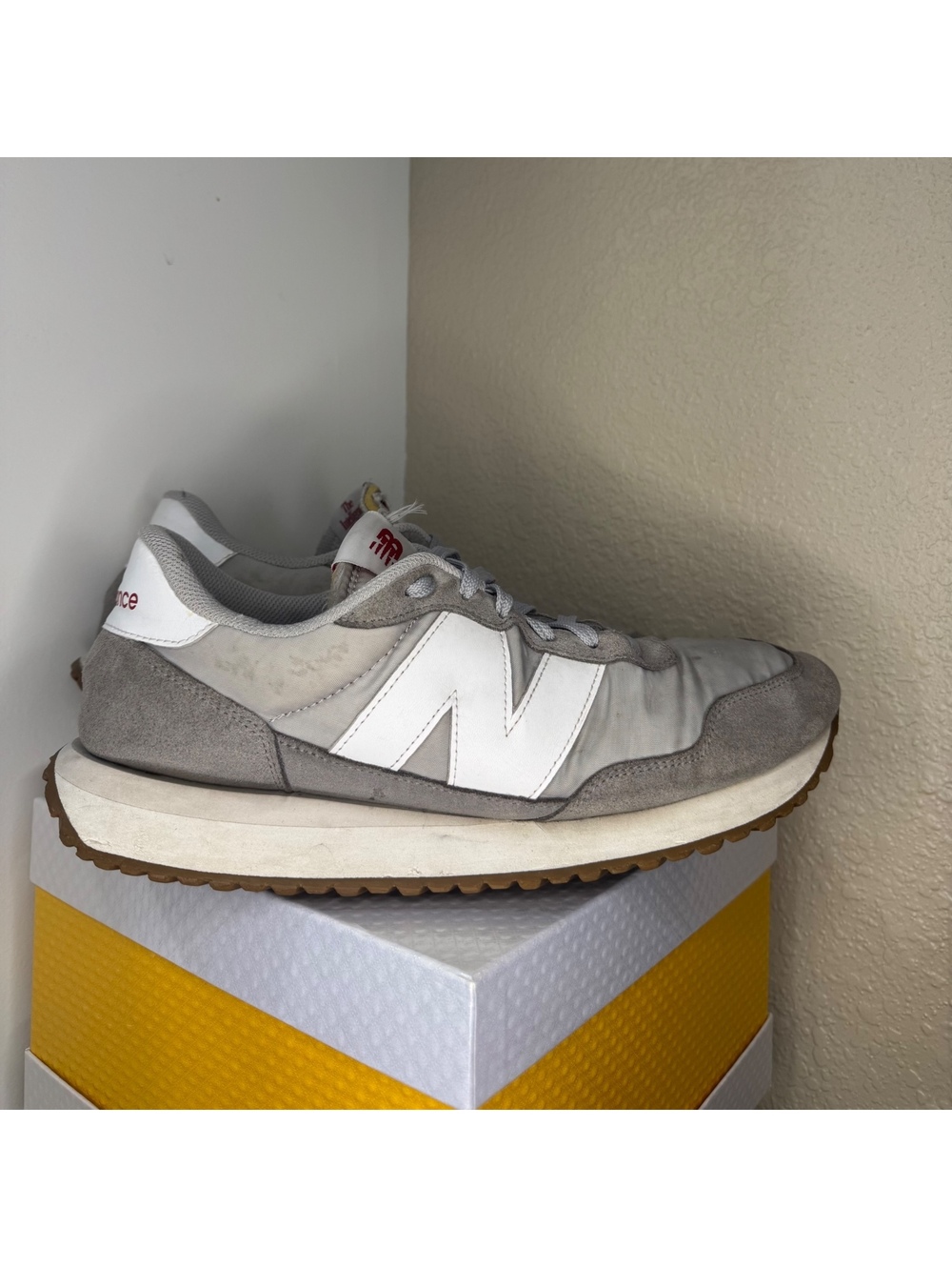 New Balance 237 Gray White Lifestyle Sneakers Men’s 11 Women’s 12.5 Shoes